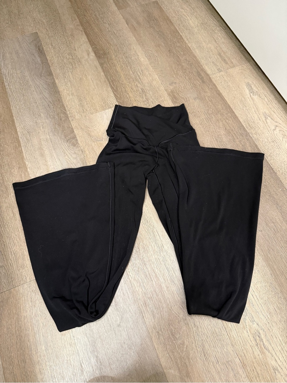 Women’s aerie flared leggings